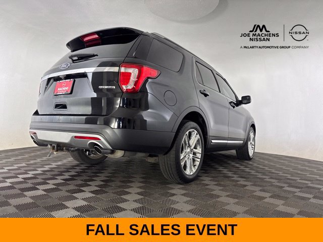 Used 2016 Ford Explorer XLT w/ Equipment Group 202A FWD image 11