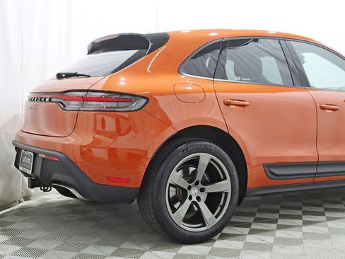 Used 2025 Porsche Macan AWD/4WD image 9