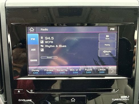 Used 2023 Subaru Forester Premium image 30