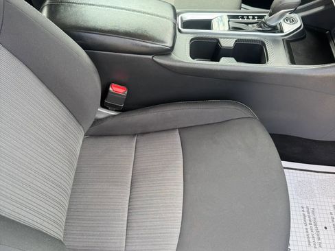 Used 2024 Nissan Sentra SV image 35