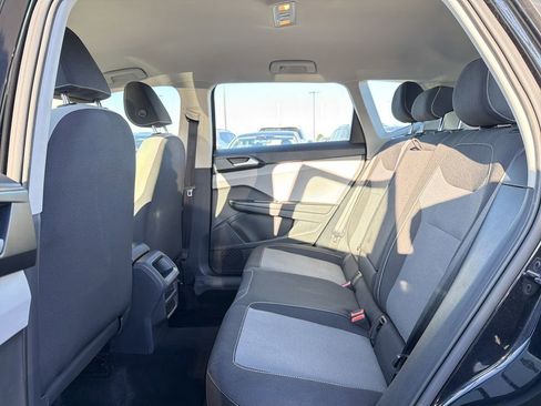 Used 2022 Volkswagen Taos S image 14