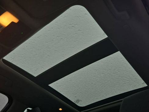 Used 2023 Nissan Rogue SV w/ SV Premium B Package image 11