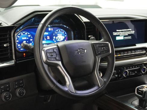 Used 2023 Chevrolet Silverado 1500 LT Trail Boss w/ LT Trail Boss Premium Package image 16