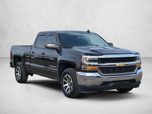 Used 2018 Chevrolet Silverado 1500 LT image 3