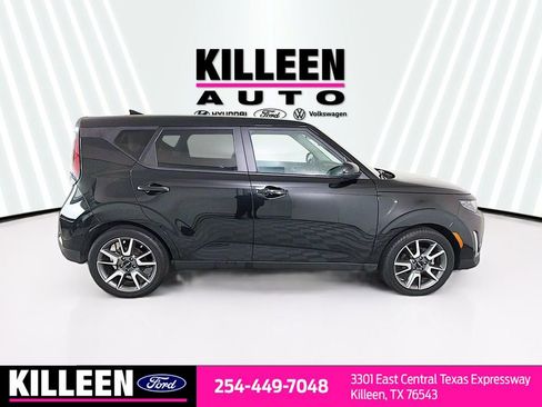 Used 2024 Kia Soul EX w/ Option Group 015 FWD image 9