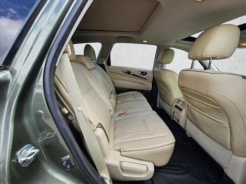 Used 2017 INFINITI QX60 FWD w/ Deluxe Technology Package image 17