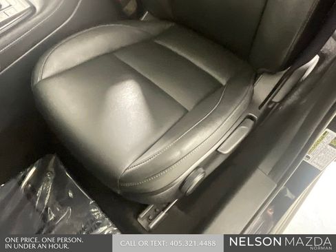 Used 2021 MAZDA CX-30 FWD 2.5 S w/ Select Package image 24