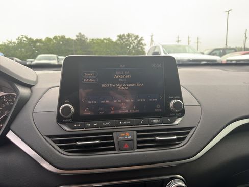 Used 2021 Nissan Altima 2.5 SV FWD image 8