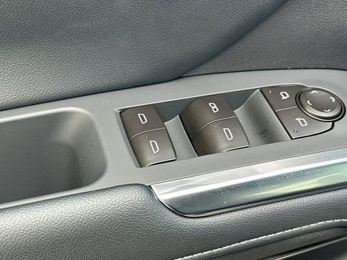 New 2026 Chevrolet Traverse LT w/ Sun and Wheel Package image 15