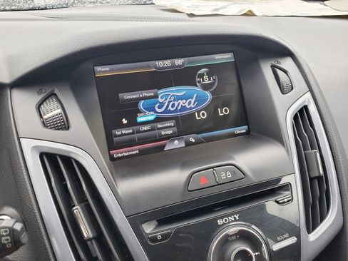 Used 2013 Ford Focus Titanium FWD image 14