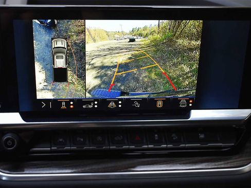 Used 2024 Chevrolet Silverado 1500 LTZ w/ Technology Package AWD/4WD image 19