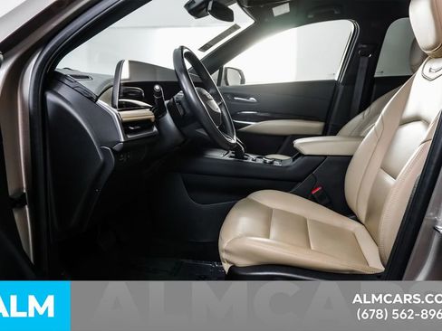 Used 2025 Cadillac XT4 Premium Luxury FWD image 16