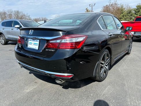 Used 2017 Honda Accord Sport image 7