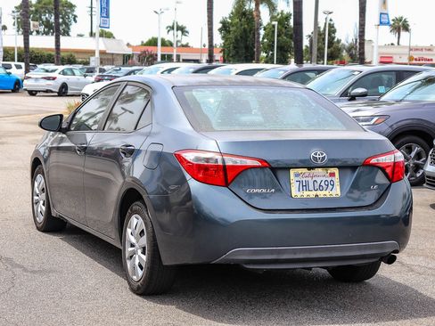 Used 2015 Toyota Corolla LE FWD image 13