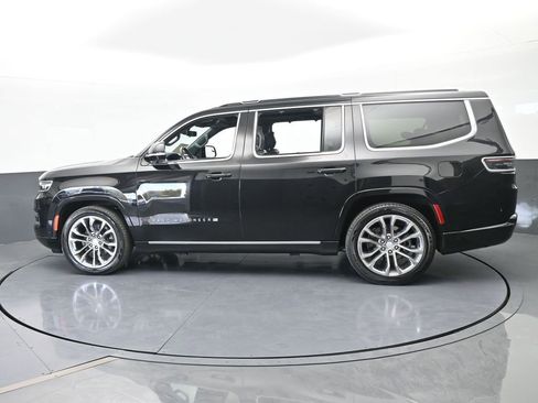 Used 2022 Jeep Grand Wagoneer Series II w/ Flexible Seating Group image 3