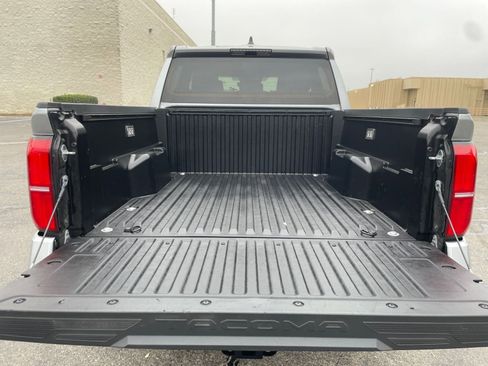 Used 2025 Toyota Tacoma TRD Off-Road image 31