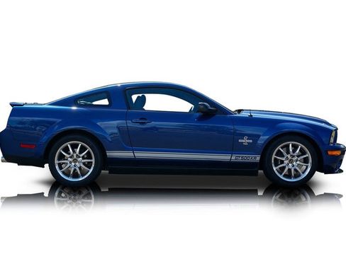 Used 2009 Ford Mustang Shelby GT500 RWD image 2