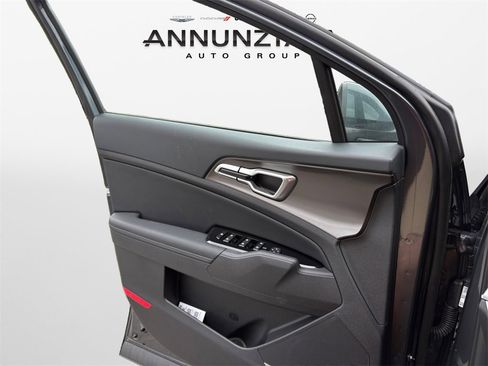 New 2025 Kia Sportage EX image 28