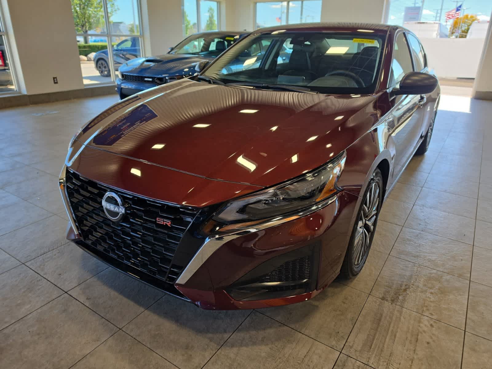 Used 2025 Nissan Altima 2.5 SV FWD image 1