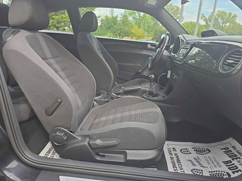 Used 2012 Volkswagen Beetle 2.0T image 20