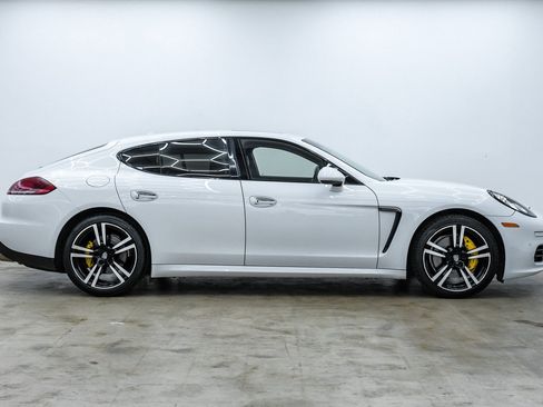Used 2014 Porsche Panamera S image 4