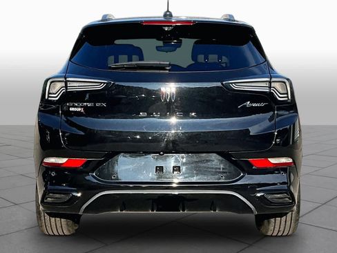 Used 2024 Buick Encore GX Avenir w/ Avenir Technology Package FWD image 5