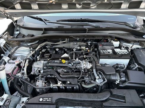 Used 2023 Toyota Corolla Cross LE image 12