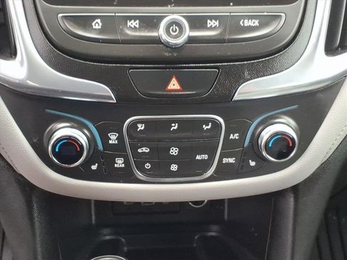 Used 2020 Chevrolet Equinox Premier image 15