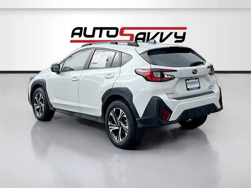 Used 2024 Subaru Crosstrek 2.0i Premium image 5
