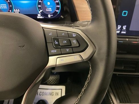 Used 2025 Volkswagen Atlas SE AWD/4WD image 22