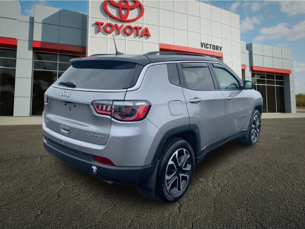 Used 2022 Jeep Compass Limited AWD/4WD image 3