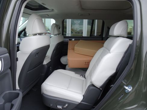 New 2026 Hyundai Santa Fe Calligraphy AWD/4WD image 15