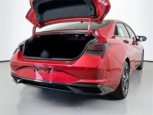 Used 2023 Hyundai Elantra Limited w/ Cargo Package image 29