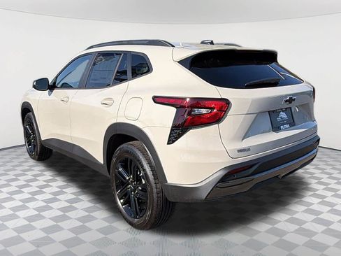 New 2026 Chevrolet Trax ACTIV w/ Sunroof Package FWD image 7