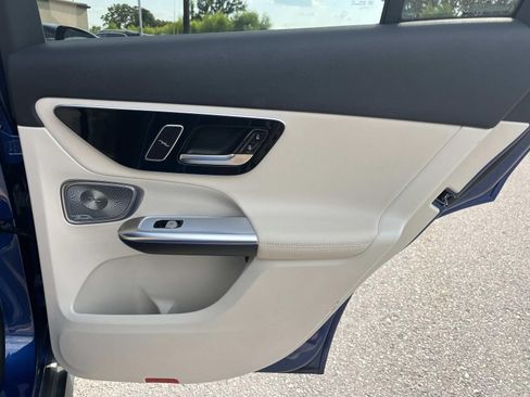 Certified 2025 Mercedes-Benz GLC 300 image 21