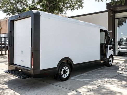 Used 2024 Chevrolet Brightdrop 600 w/ Commercial Equipment Package AWD/4WD image 9