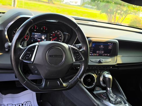 Used 2023 Chevrolet Camaro LT RWD image 31