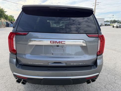 Used 2022 GMC Yukon Denali AWD/4WD image 4