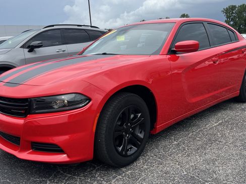 Used 2022 Dodge Charger SXT RWD image 1