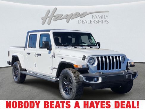 Used 2021 Jeep Gladiator Sport image 1