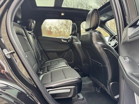 Used 2024 Ford Escape ST-Line Select w/ Tech Pack #2 image 15