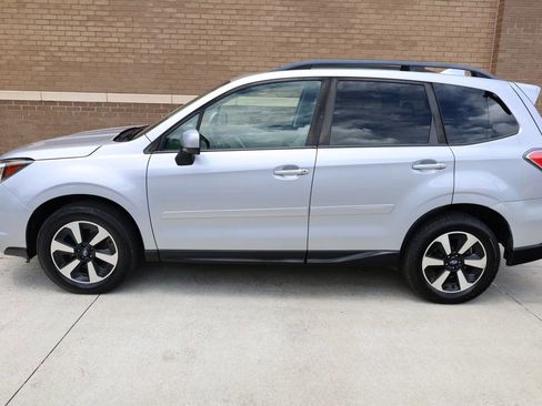 Used 2017 Subaru Forester 2.5i Premium w/ All-Weather Package image 3