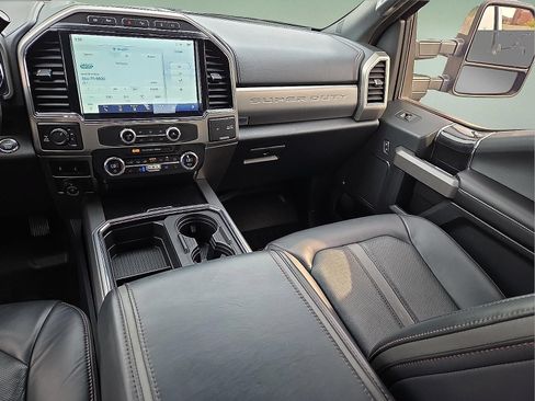 Used 2022 Ford F250 Platinum w/ FX4 Off-Road Package AWD/4WD image 12