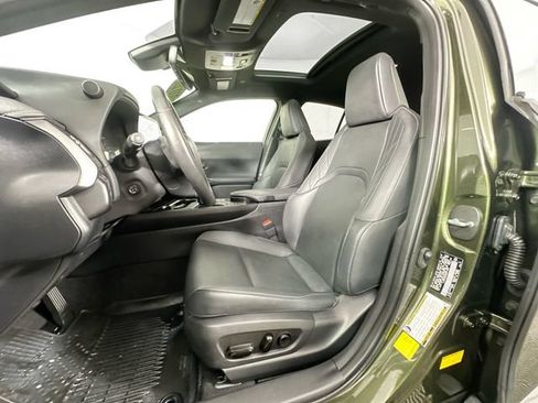 Used 2024 Lexus UX 250h AWD w/ Premium Package image 4