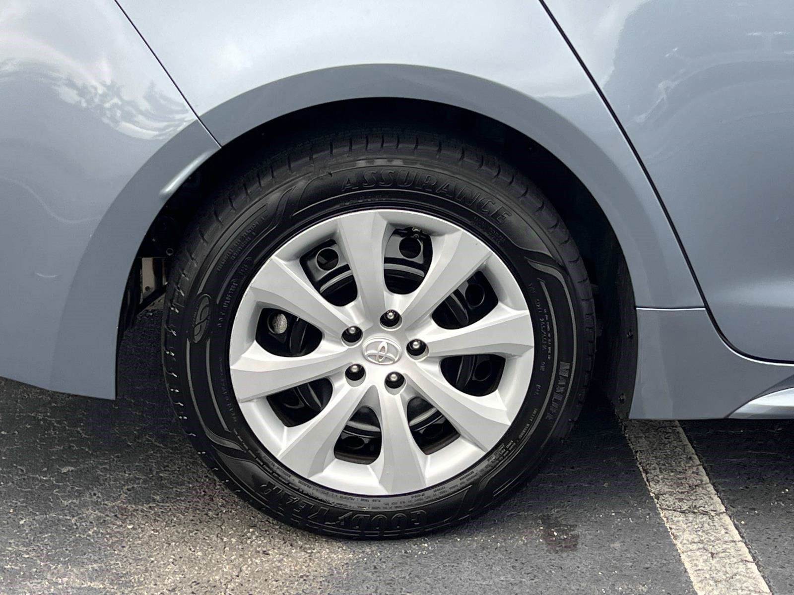 Used 2020 Toyota Corolla LE FWD image 7
