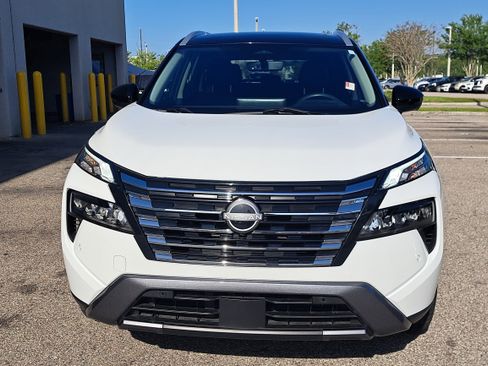 Certified 2024 Nissan Rogue SL w/ SL Premium Package image 2