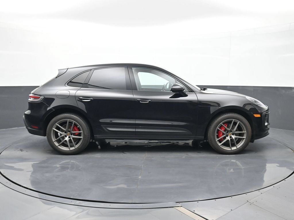 Certified 2023 Porsche Macan S AWD/4WD image 21