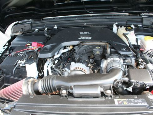 Used 2020 Jeep Wrangler Sport image 33