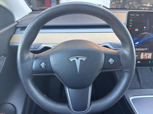 Used 2021 Tesla Model Y Long Range AWD/4WD image 11