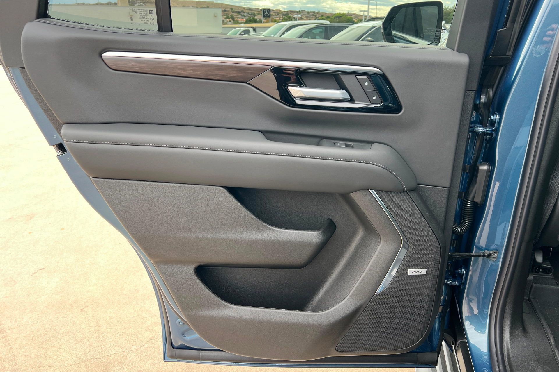 New 2026 Chevrolet Tahoe LT w/ Comfort Package AWD/4WD image 19